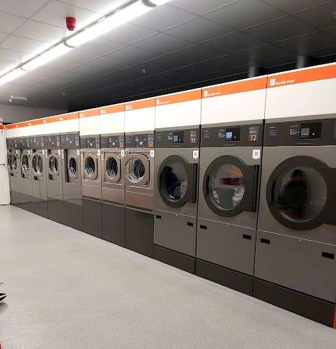 24 laundromat