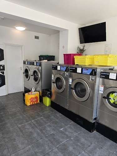 Triple Star Launderette