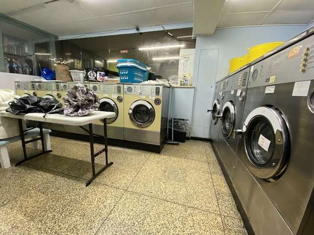 CLEAN 4 U Aldershot Launderette
