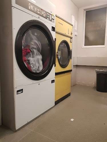 Fresh 'N' Up laundry