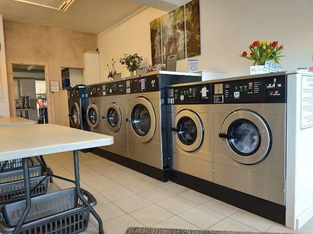 Fresh & Clean Launderette