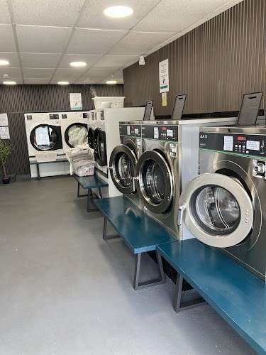 Laundry Lounge