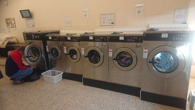 Oval Launderette