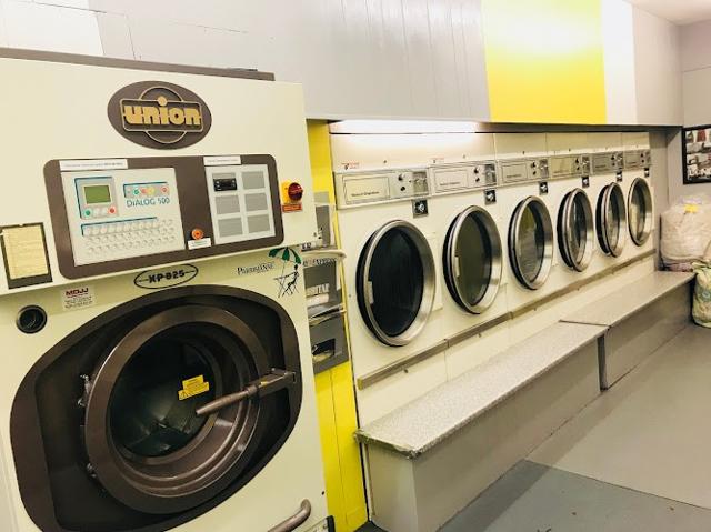 Maiden Erlegh Launderette & Drycleaners