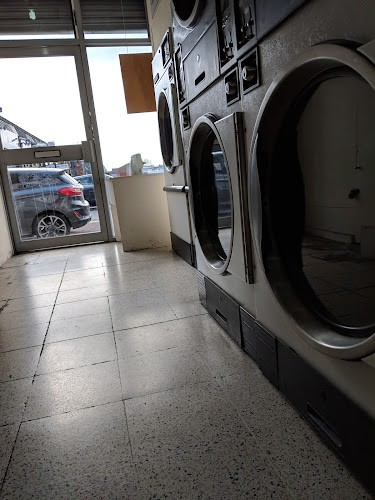 Q & A Launderette
