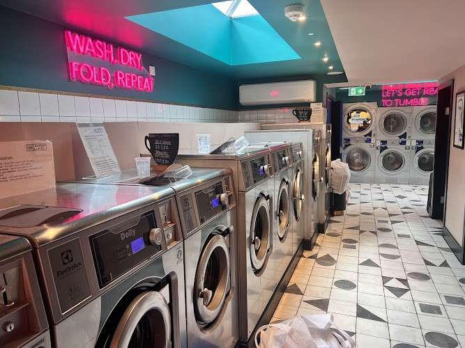 Laundry & Latte