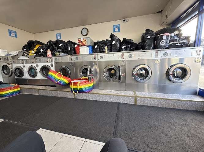 Lincoln green co op launderette & dry cleaners
