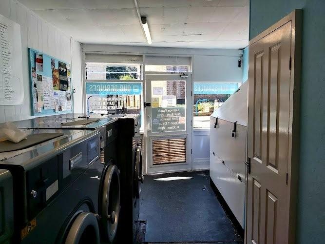 Wash & Dry launderette photo