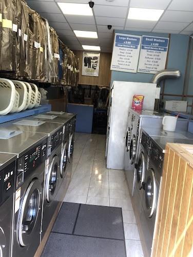 N1 Laundrette launderette photo