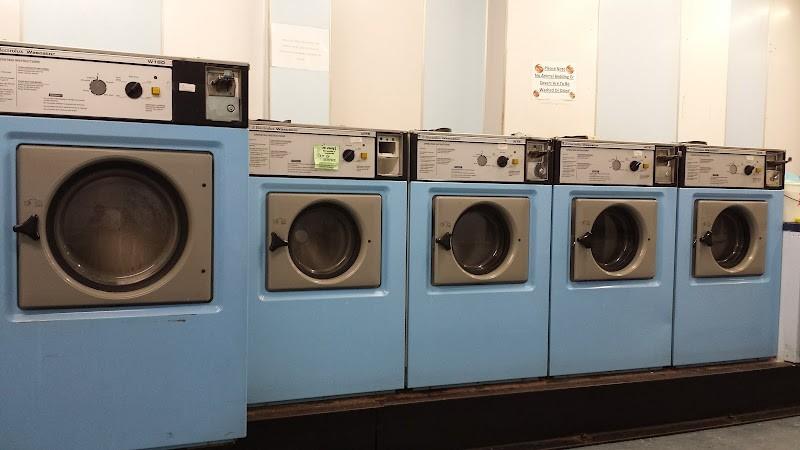 Tumblewash launderette photo