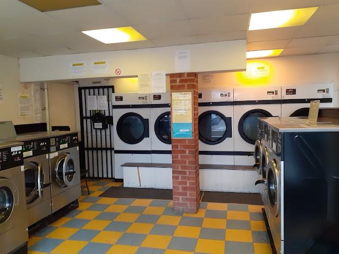 Wash 'n' Go launderette photo