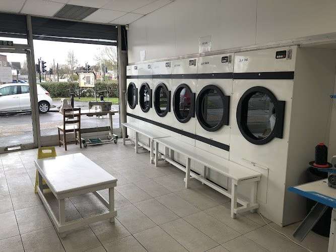 Launderette, Dry Cleaning and Alterations