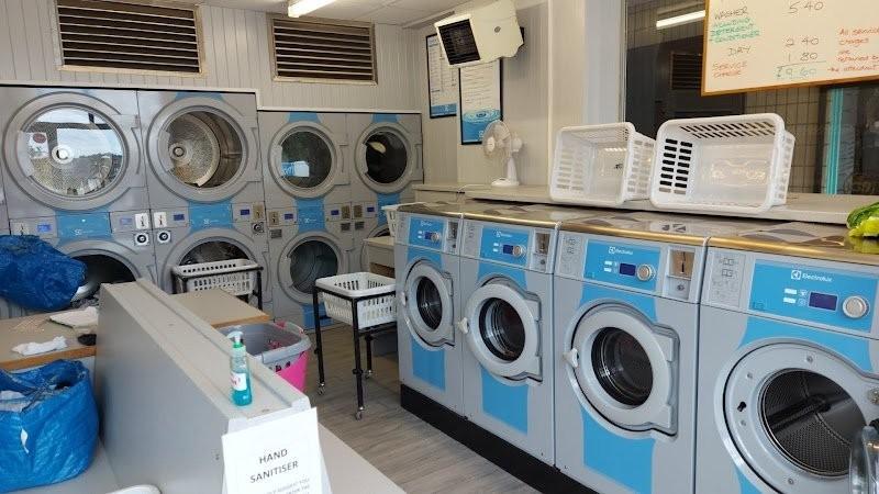 Launderette in Buckhurst Hill launderette photo