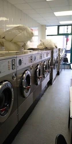 Laundrette in Wallington launderette photo