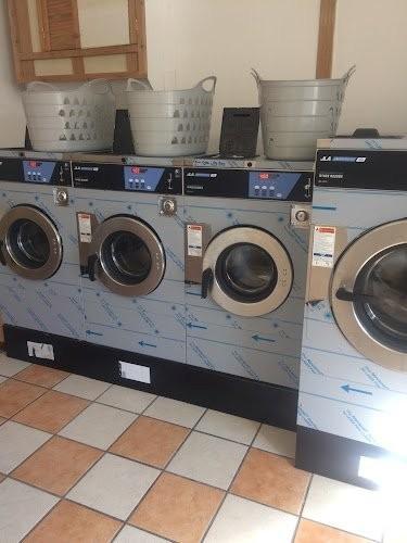 E Launderette Express Ltd launderette photo
