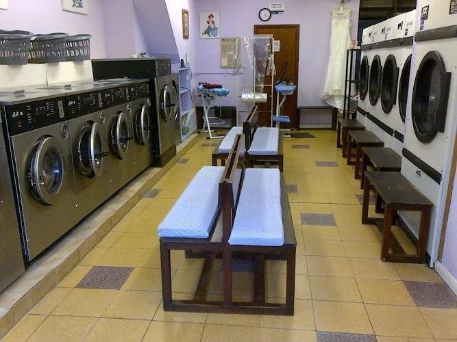 Easy Wash Launderette launderette photo