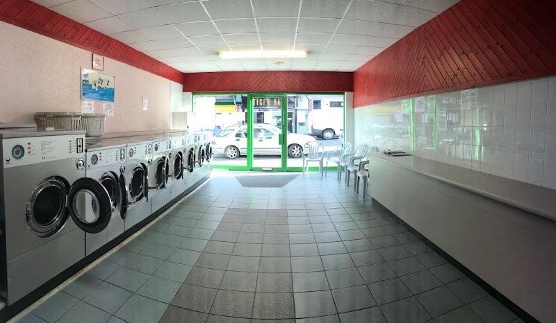 Launderette in Bournemouth launderette photo