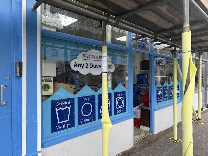 Hoegate Laundrette launderette photo