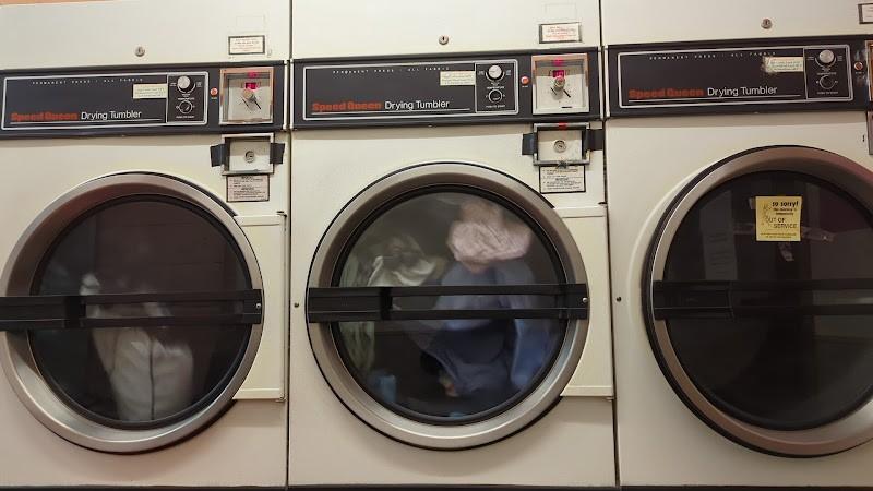 Launderette in Enfield launderette photo