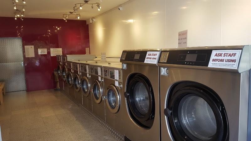 Fabricare Cheadle launderette photo