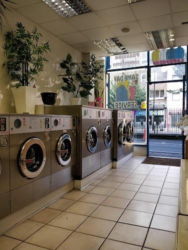 That Nice Laundrette launderette photo
