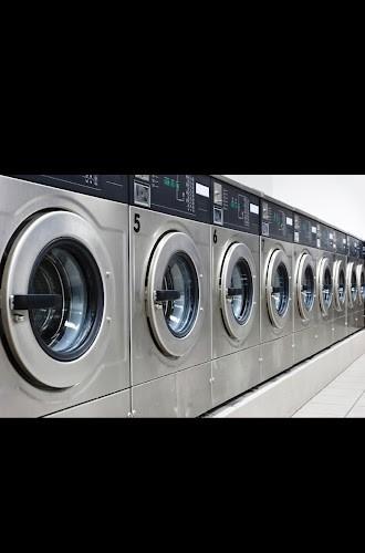 Clean Clothes launderette photo